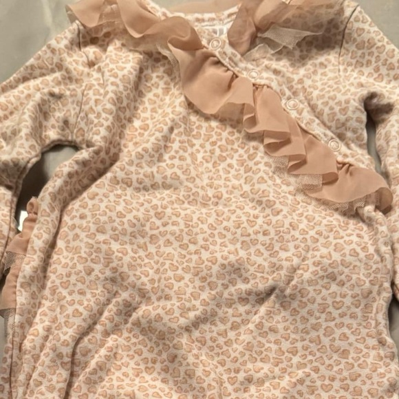 Leopard Print ruffled 6-9 months One Piece - Picture 5 of 6